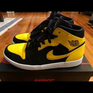 Air Jordan 1 Mid